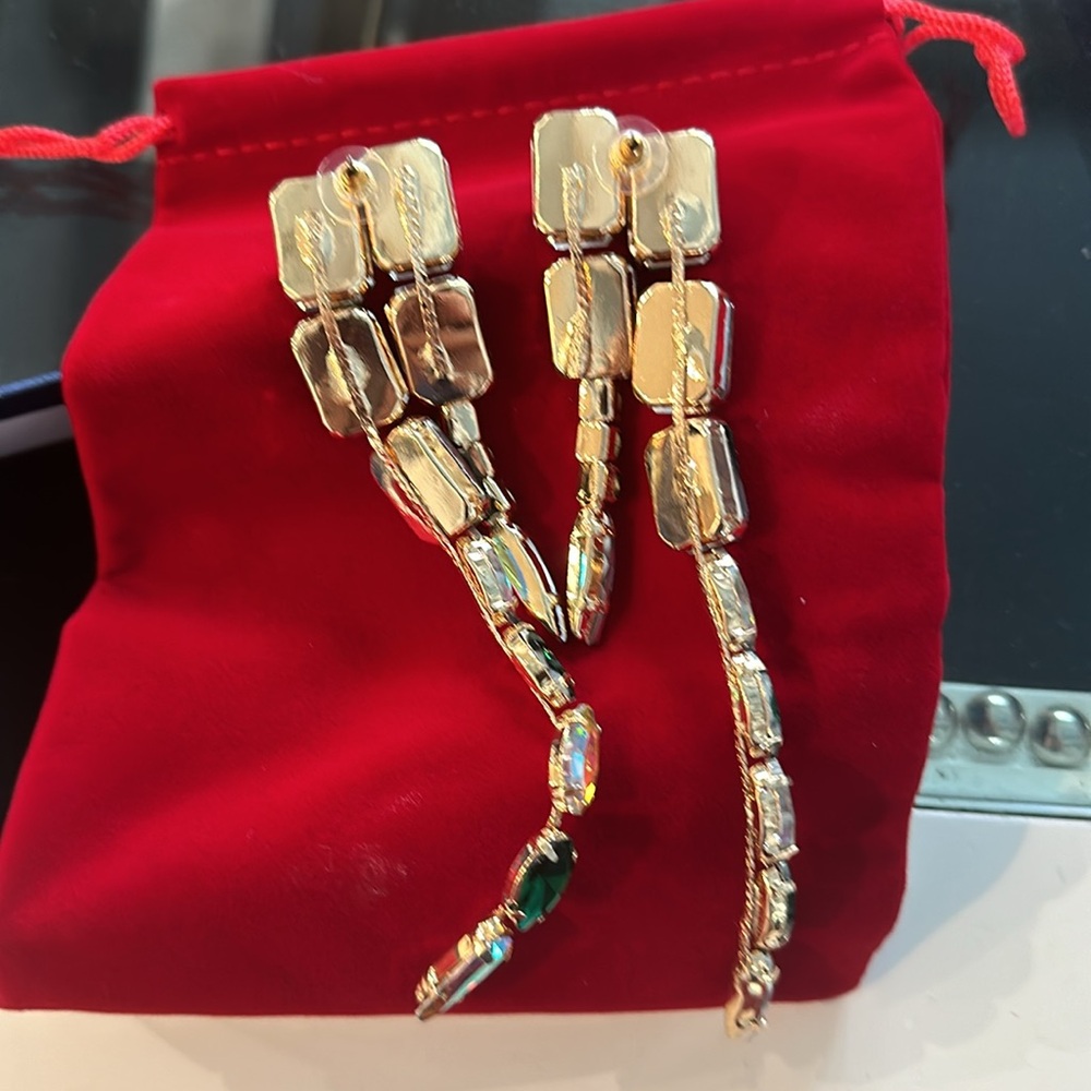 Gorgeous emerald and AB stone earrings 4 in long - Picture 2 of 2